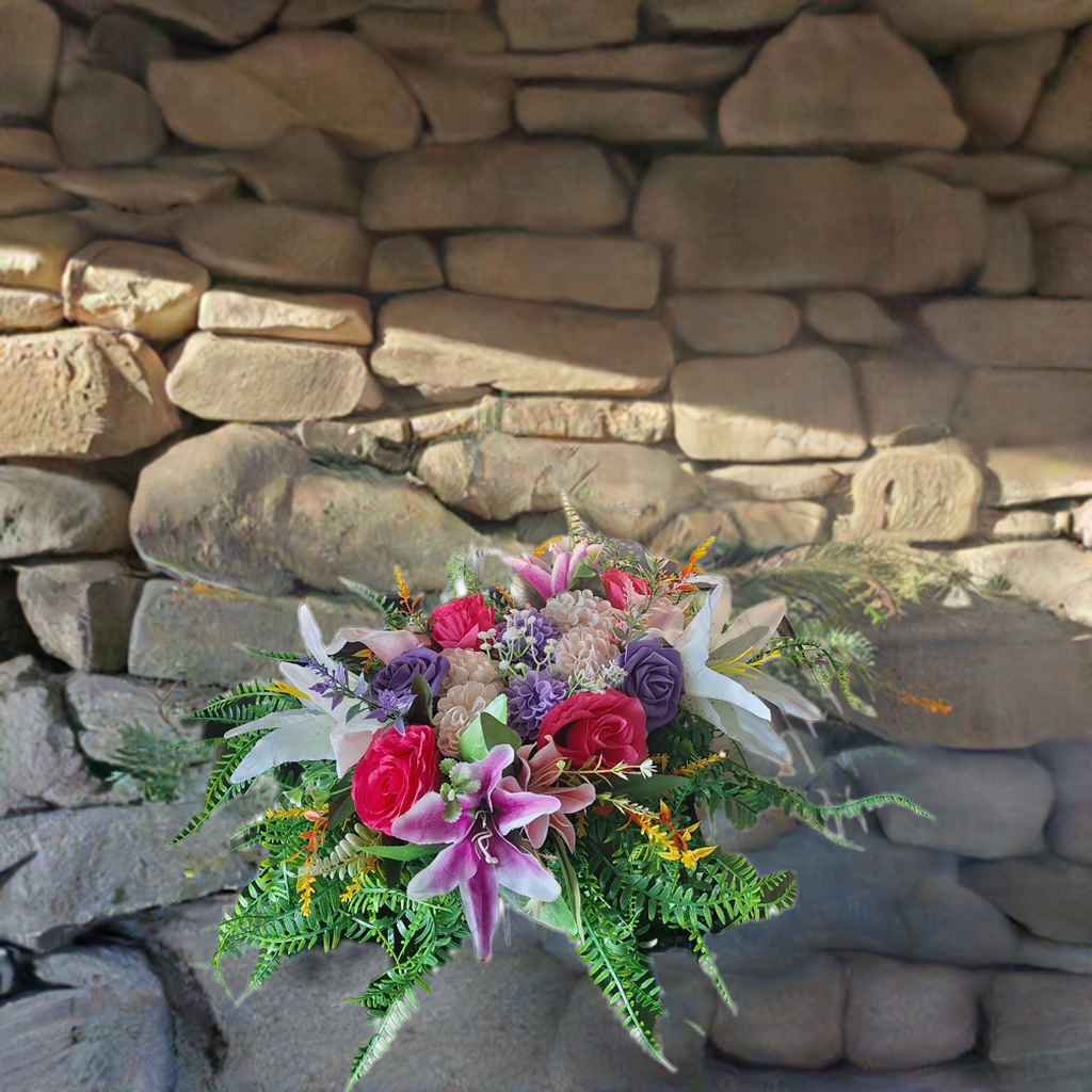 Kleurrijk bloemenboeket van handgemaakte kunstbloemen